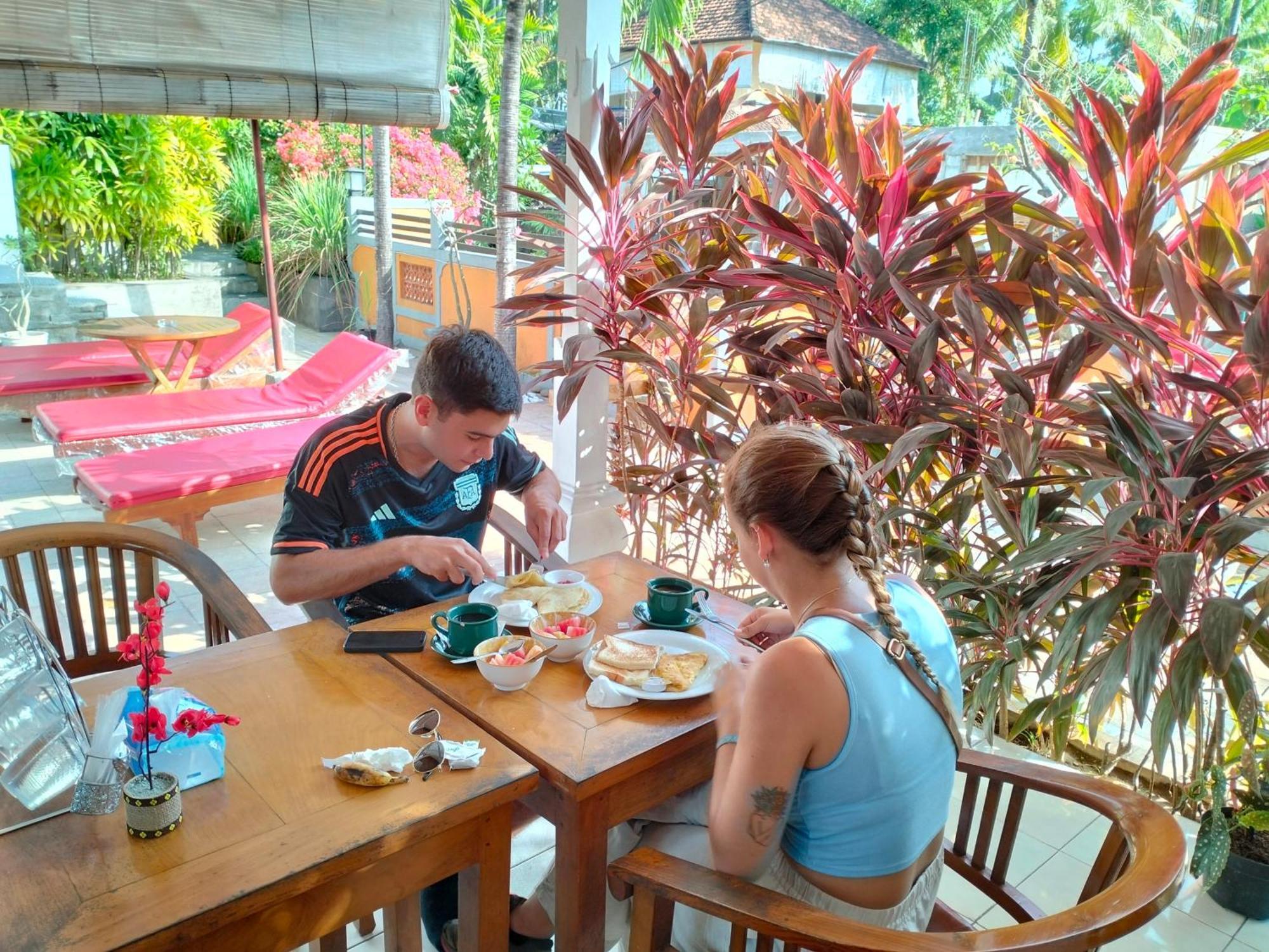 Kaia Lovina Guest House Dış mekan fotoğraf